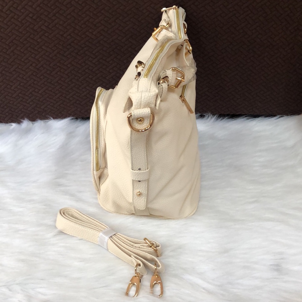CRI DE COEUR Vegan Leather Crossbody Handbag - Picture 4 of 8